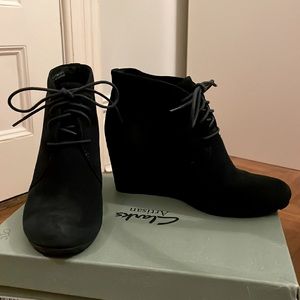 Clarks Navy Wedge Booties, Size 7